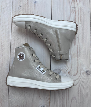 Schoenen / laarsjes Vingino schoenmaat 35