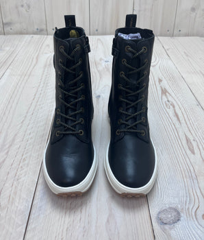 Schoenen / laarsjes Vingino schoenmaat 38